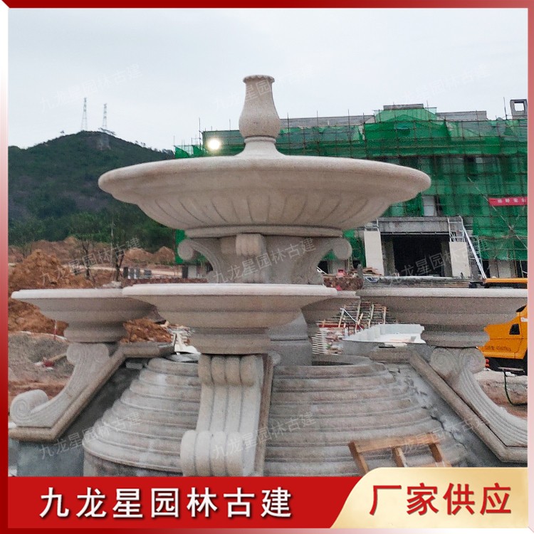 1622269409218753.jpg 黃銹石石雕水缽圖片